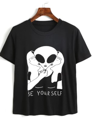 Camiseta “be your self”