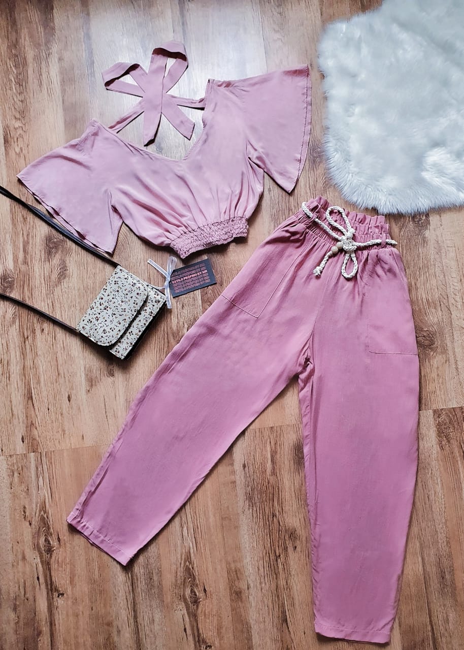 Conjunto cropped e calça jogger – rosa
