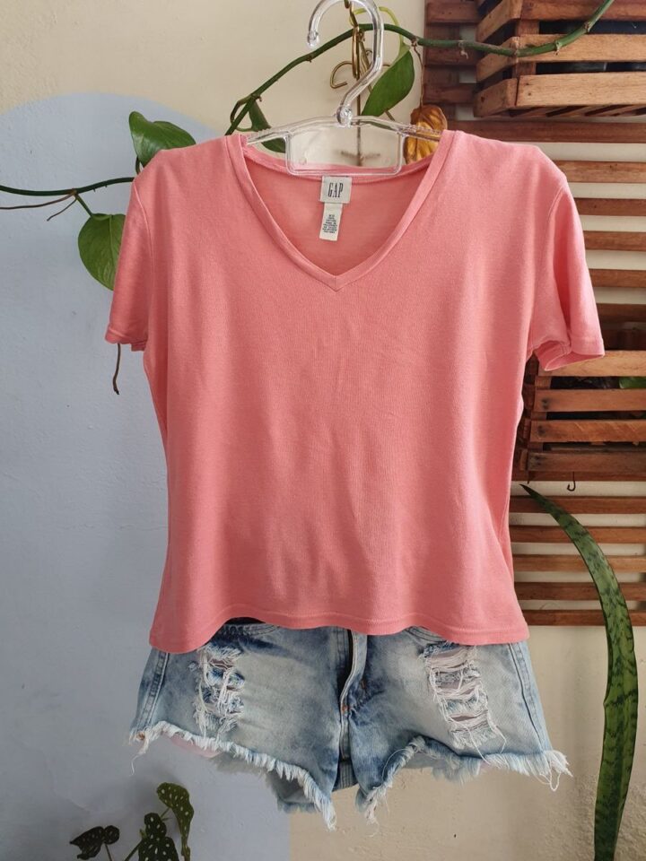 camiseta minimalista rosa - gap